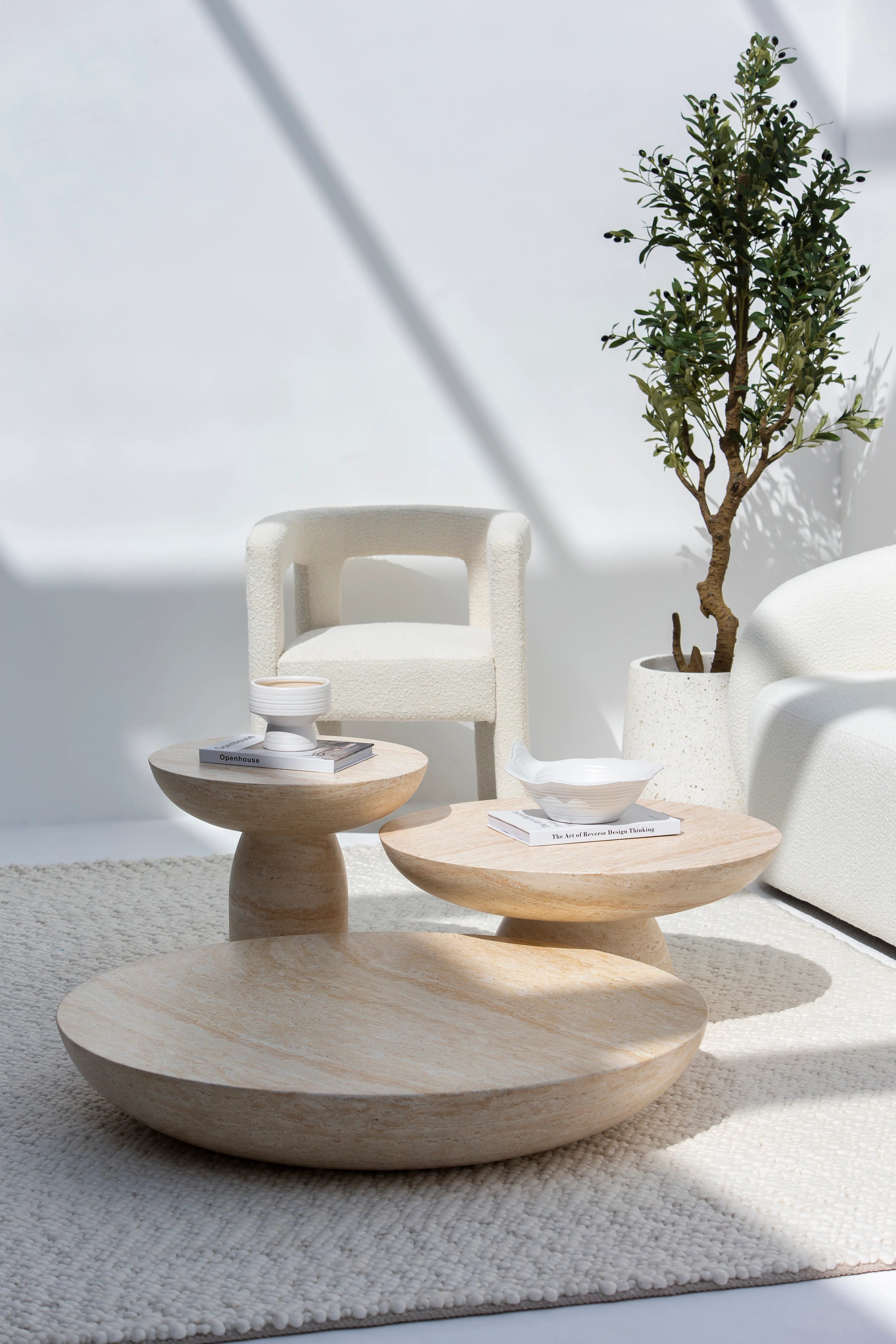 Oleo Set Travertine Round Coffee Table