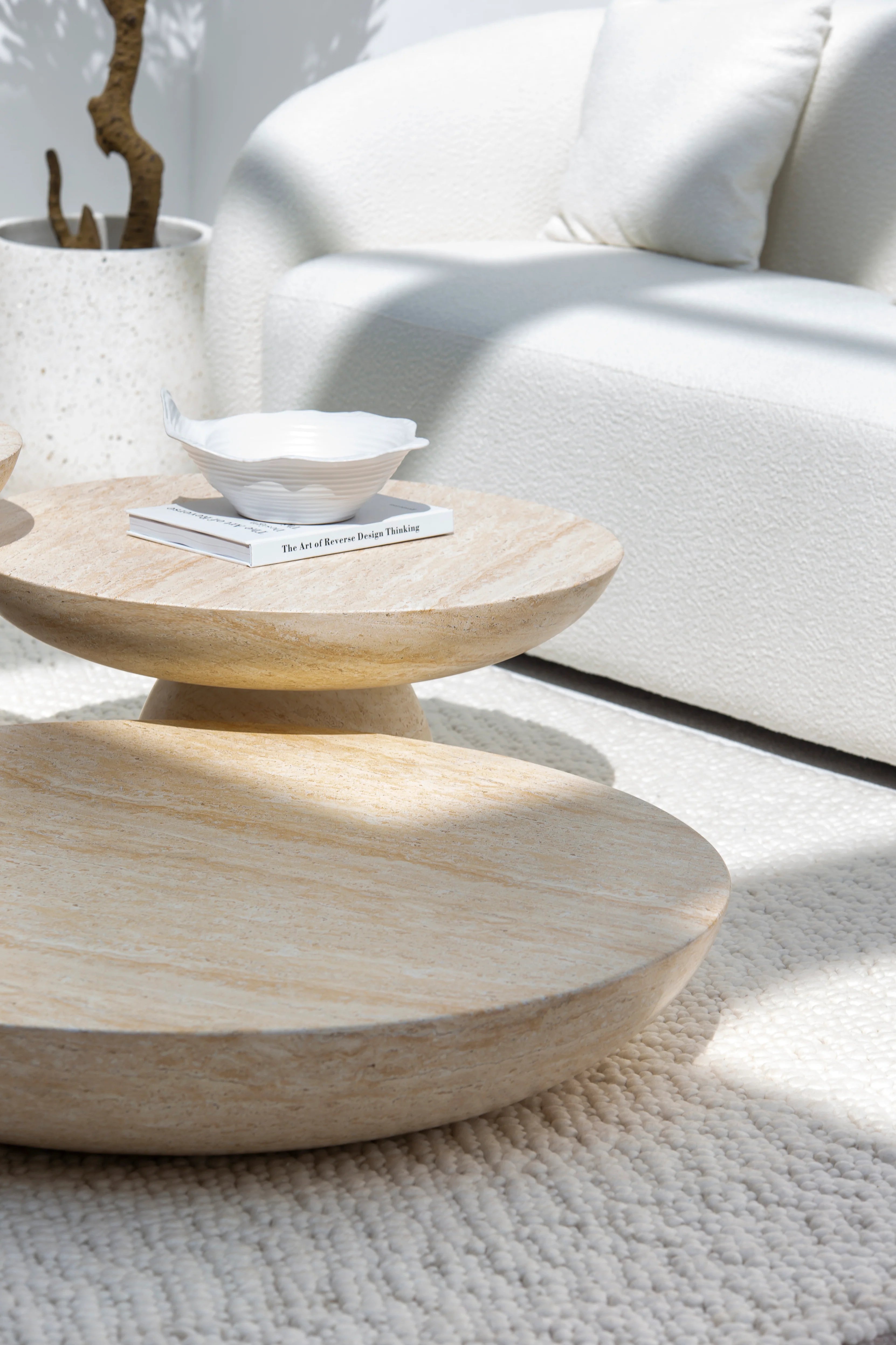 Oleo Set Travertine Round Coffee Table