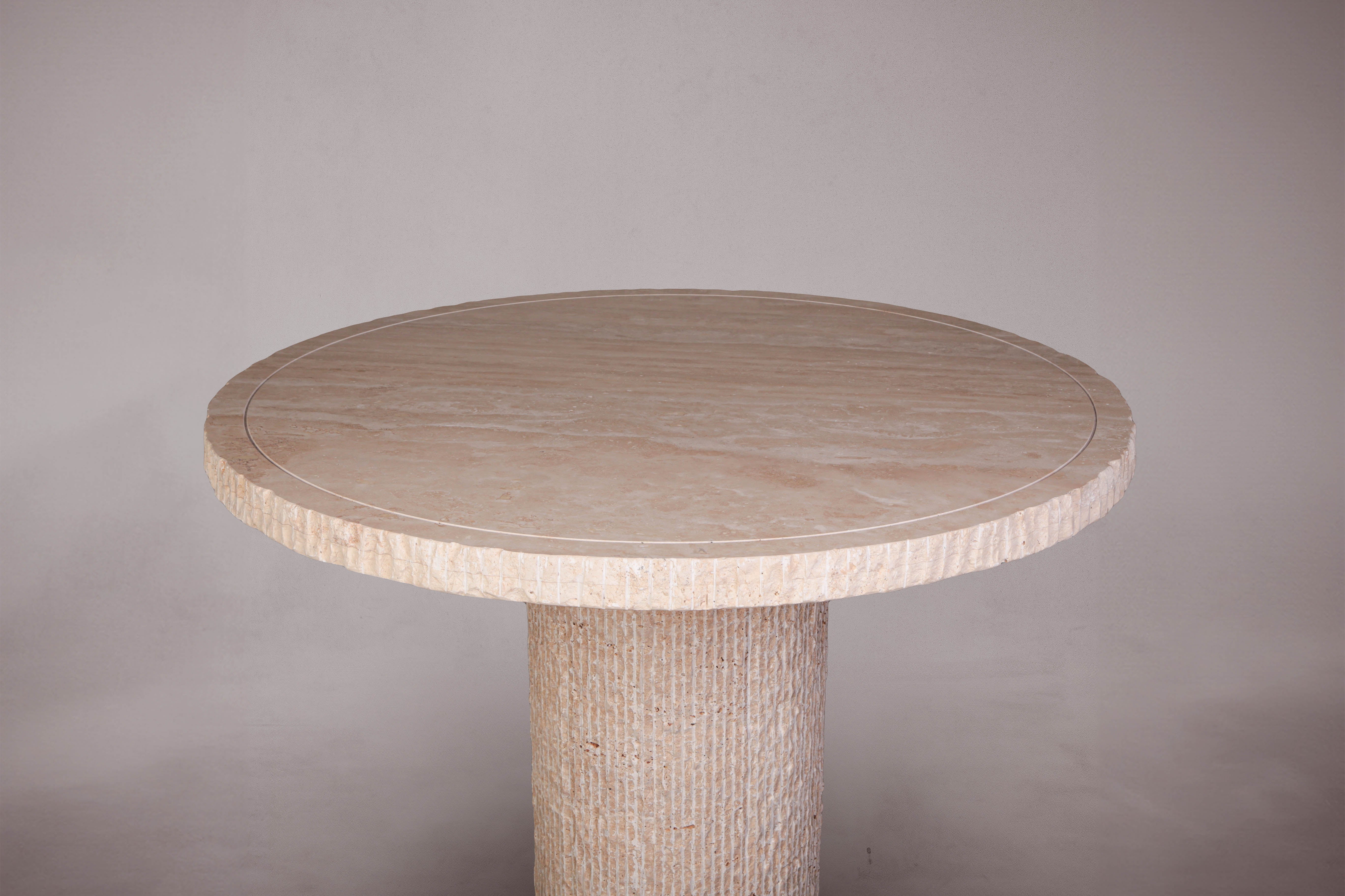 Bord d'éclat Travertine Round Dining Table