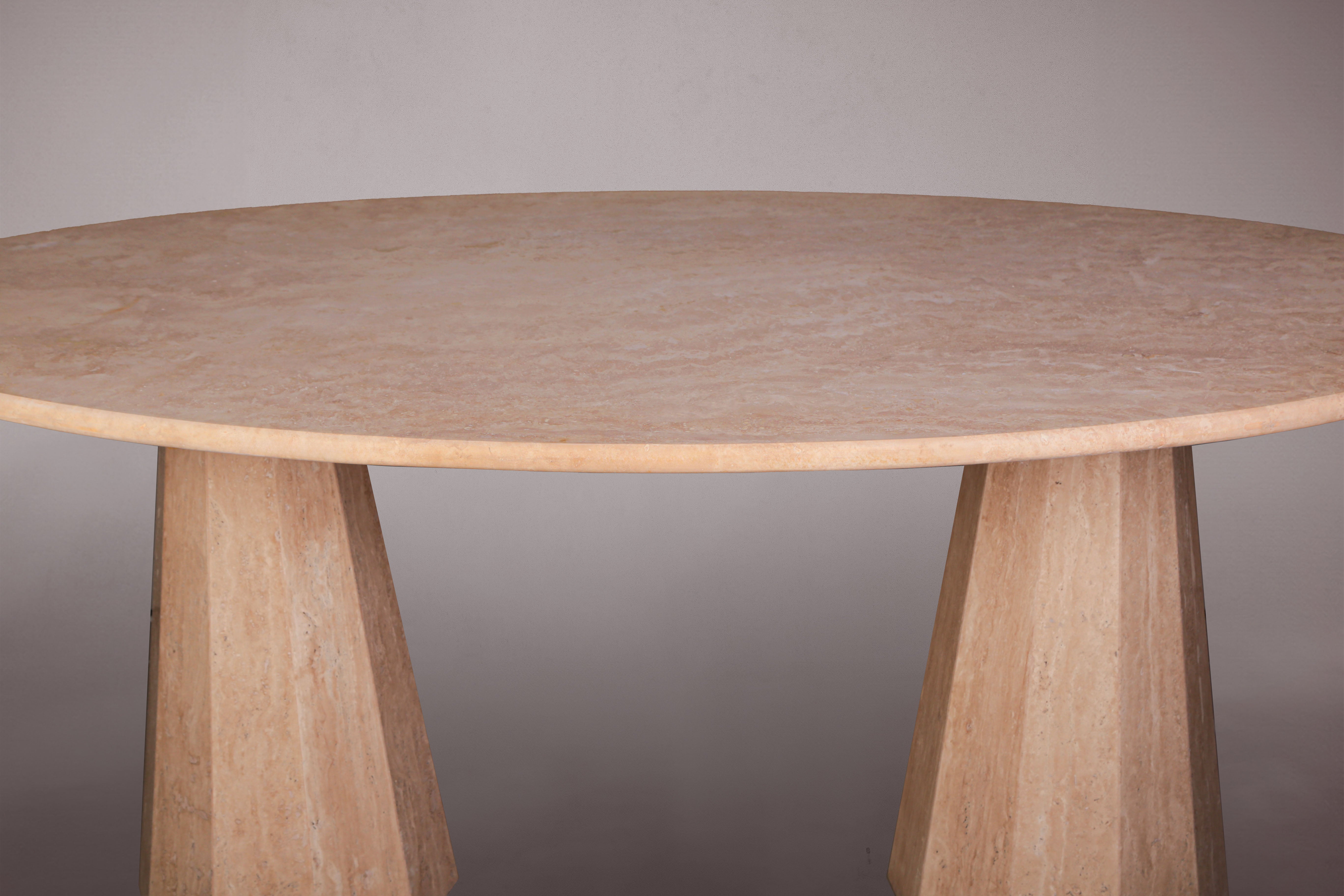 Cône Travertine Oval Dining Table